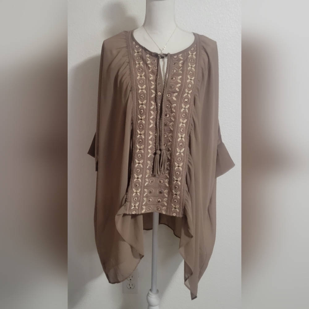 Free People embroidered oversized with tassel details boho style top size small